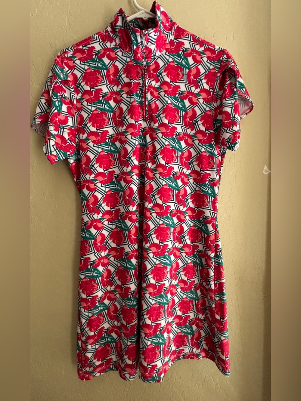 Bermuda Sands Short-Sleeve Women's Top in Red and Green ~ Women’s Med